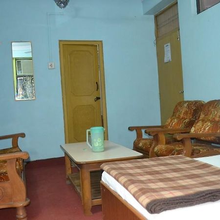 Kanchan Hotel Кота Екстериор снимка